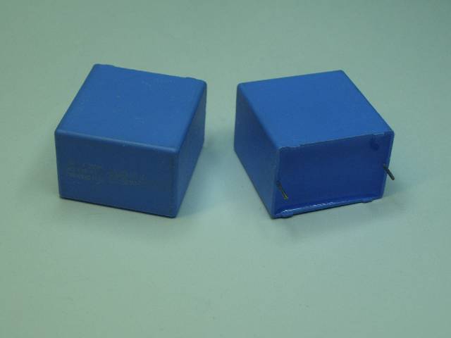 CAP FILM RDL 1UF 275V 20% 27LS