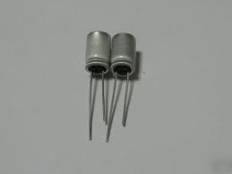 CAP LYT RDL 560UF 4V 8X9MM 5LS